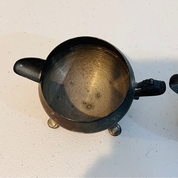 Vintage International Silver Co. Silverplated Sugar Bowl and Creamer Set 1991 - Picture 6 of 13